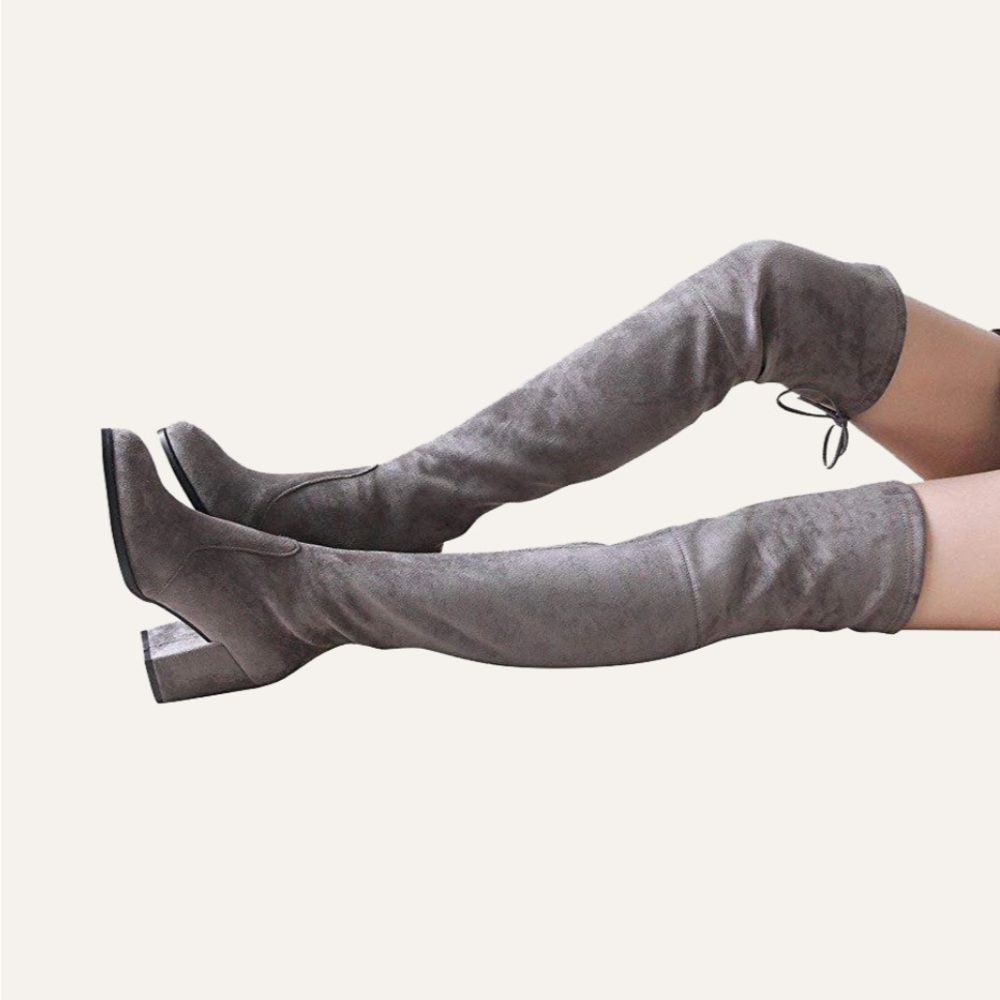 Stuart Weitzman’s Yulianaland 60M boot